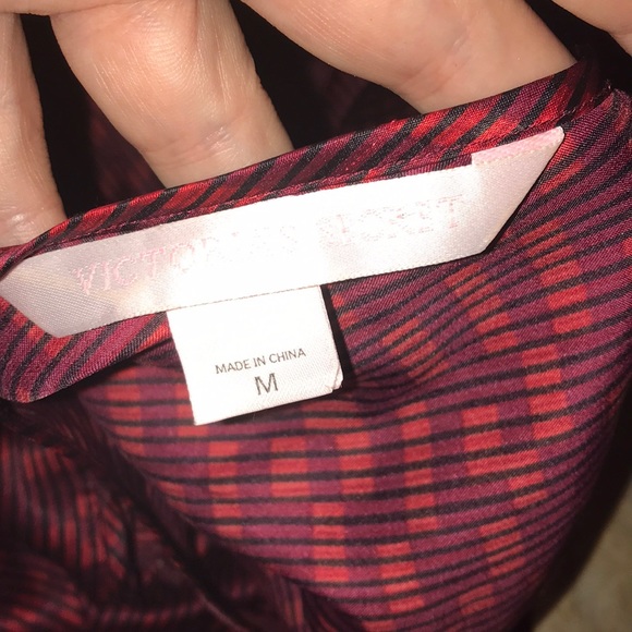 Victoria’s Secret Tank Size Medium - Picture 3 of 3